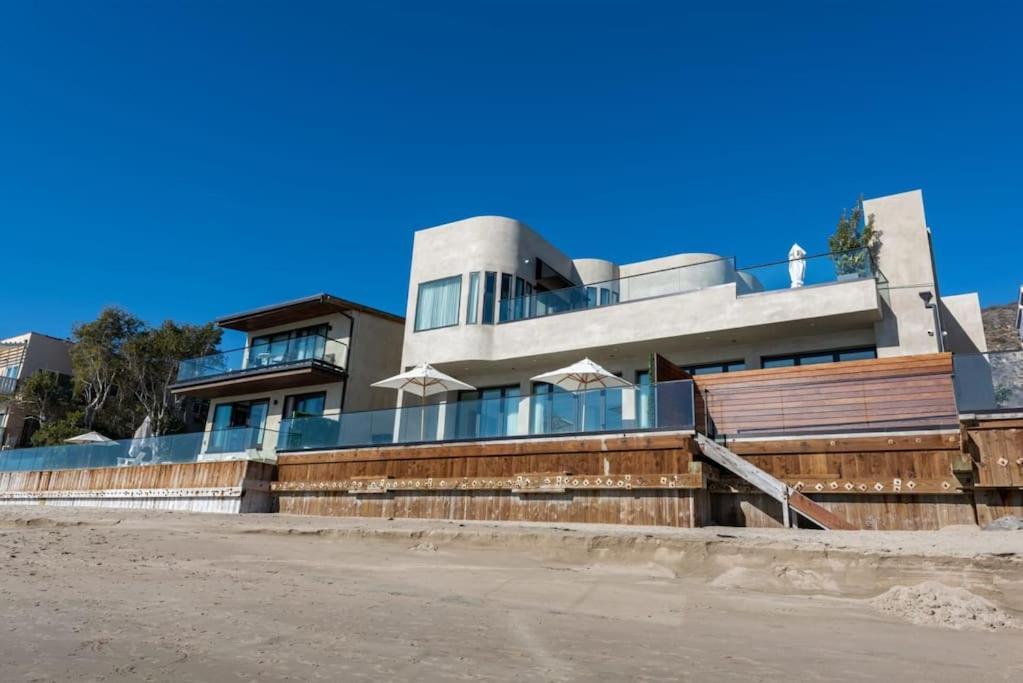 Malibu Sand Carbon Beach Suites Kültér fotó