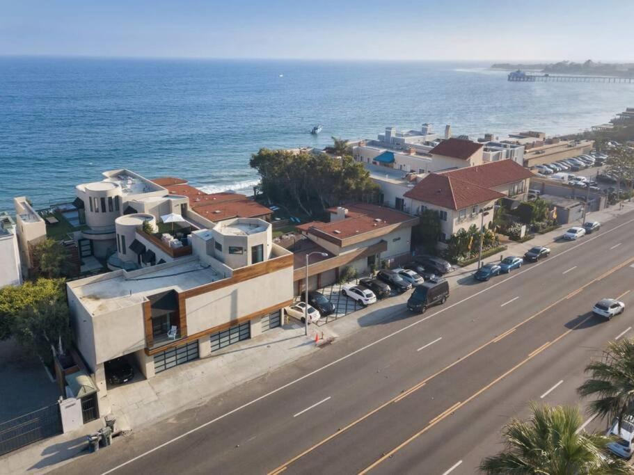 Malibu Sand Carbon Beach Suites Kültér fotó