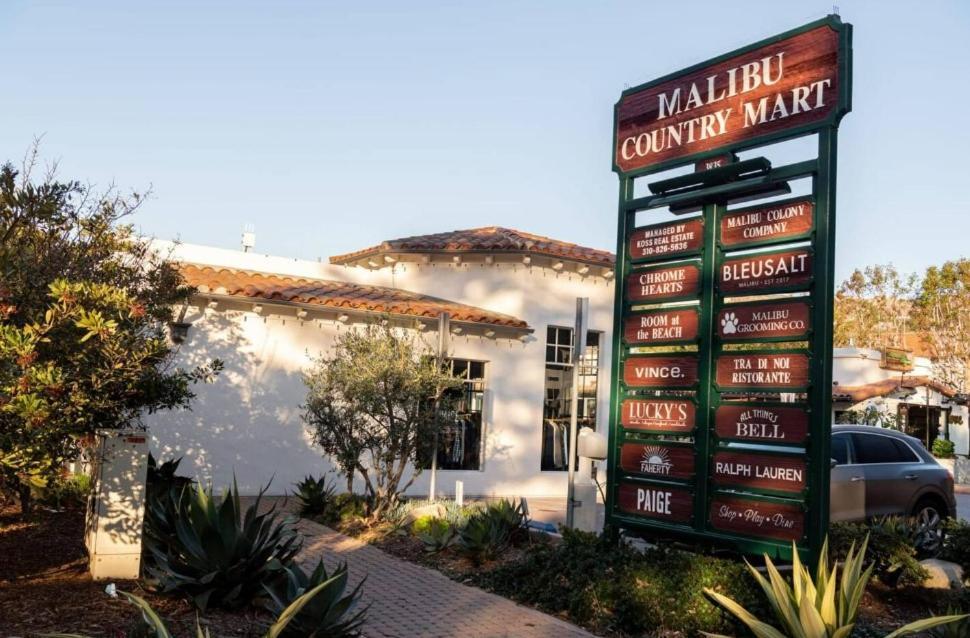 Malibu Sand Carbon Beach Suites Kültér fotó