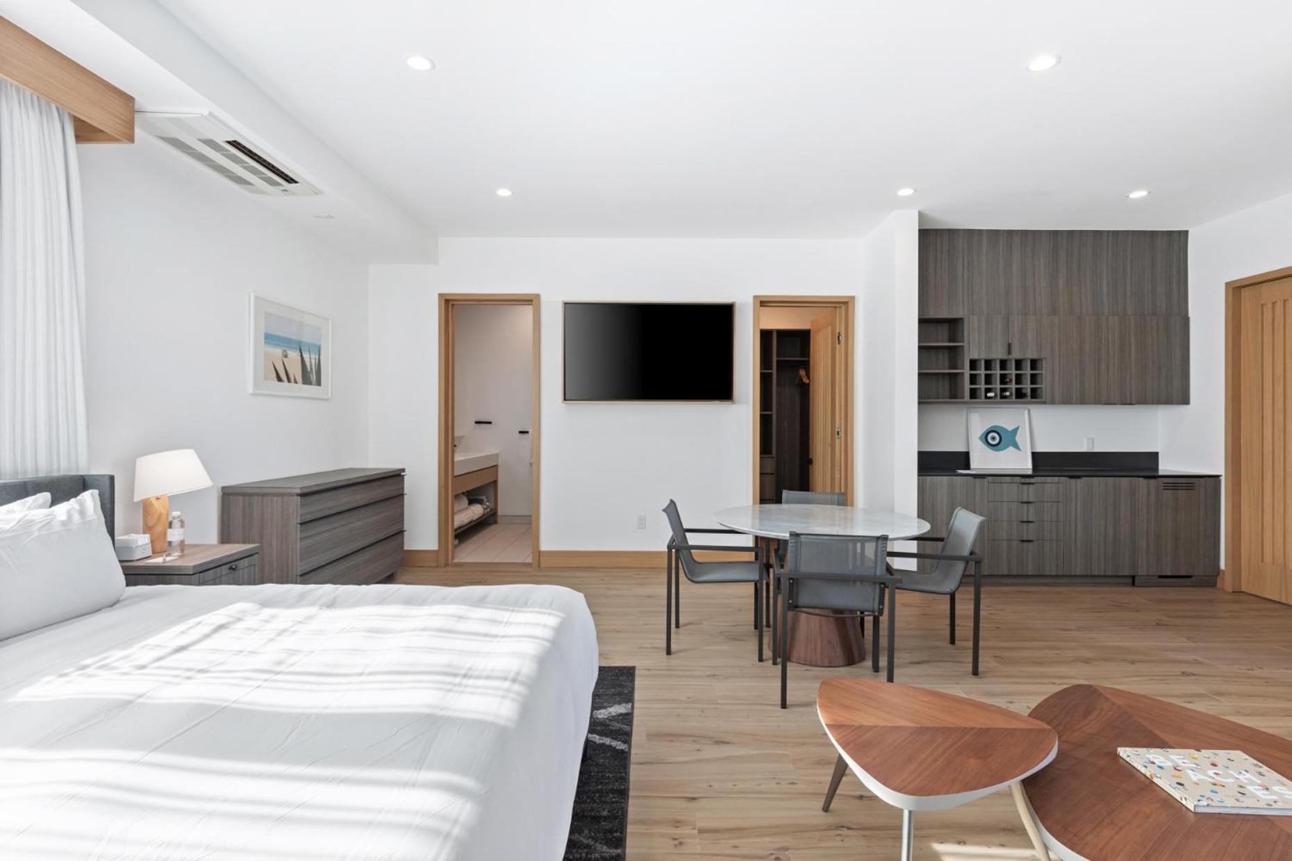 Malibu Sand Carbon Beach Suites Kültér fotó