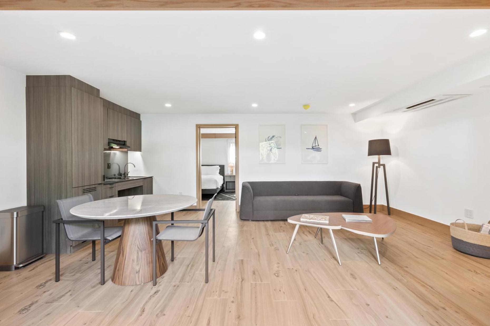 Malibu Sand Carbon Beach Suites Kültér fotó