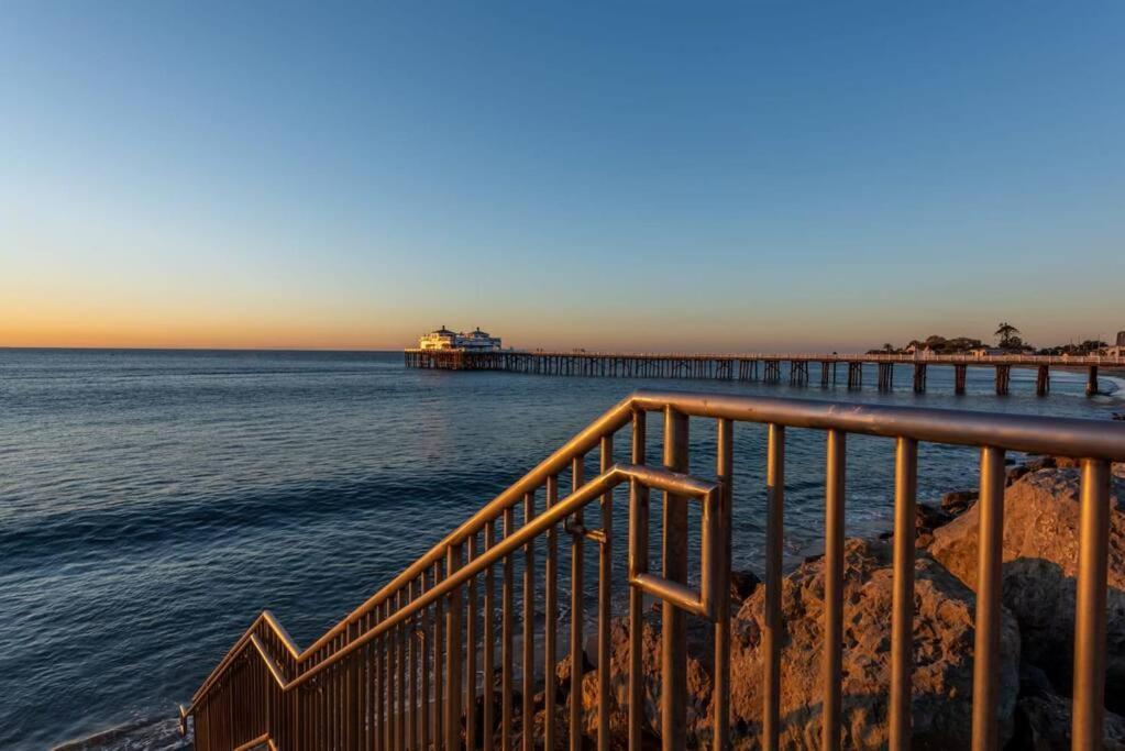 Malibu Sand Carbon Beach Suites Kültér fotó